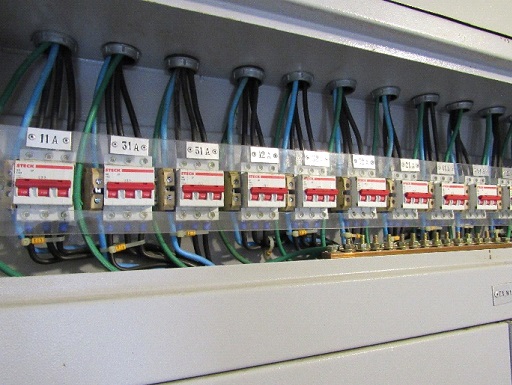 Projeto de Reforma e Acréscimo de Carga das Instalações Elétricas Projeto de Reforma e Acréscimo de Carga das Instalações Elétricas